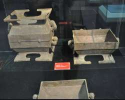 It showcases more than 180 thousand cultural relic It showcases more than 180 thousand cultural relics which include bronze wares of the Ba and Shu States, ancient human specimen, and cultural relics o